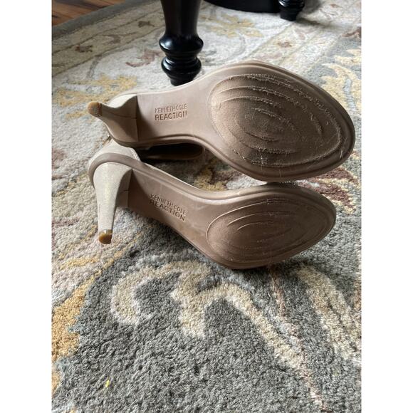 Kenneth Cole Reaction, Size 8.5 M, Champagne Gold Strappy Heels, SIlver Crystals - Picture 5 of 8